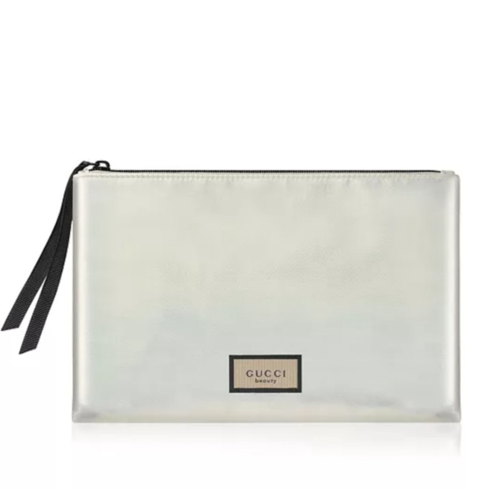 GUCCI 🩵🦋 white pearl “Opal” pouch! PRISTINE - Picture 3 of 12
